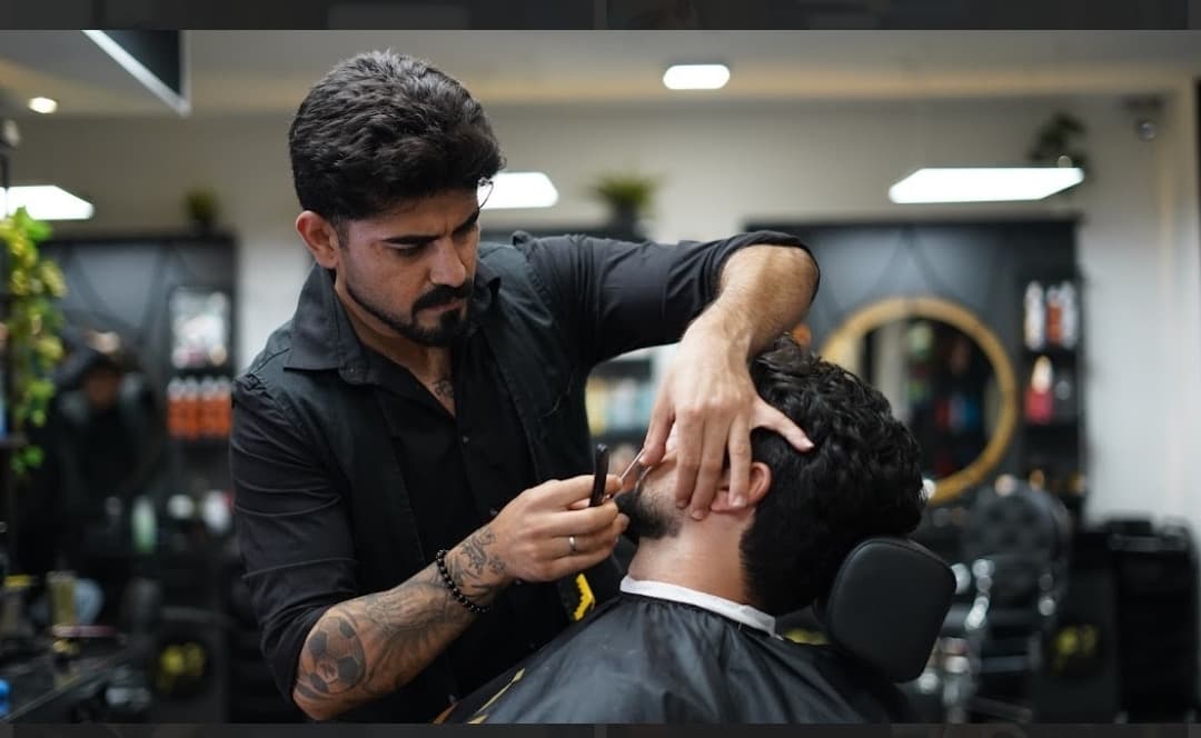 Maßgeschneiderter Schnitt bei Diljan Friseur Karlsruhe